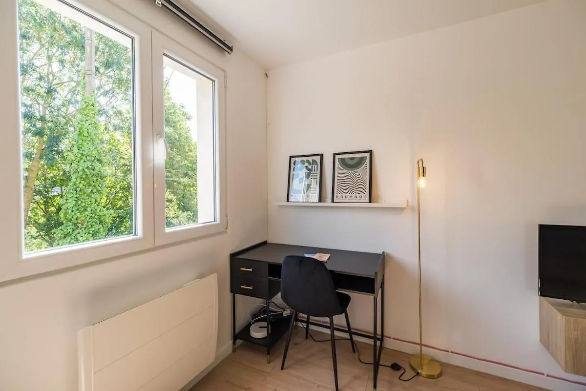 Appartement 2 Chambres Au Coeur De 쎙브히육 0*,